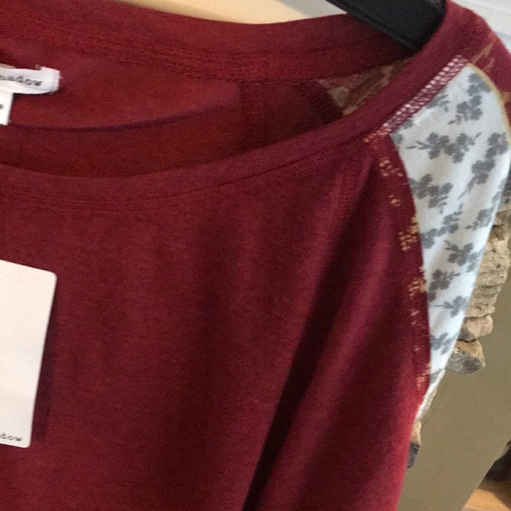 Nwt super cute top - Picture 3 of 4